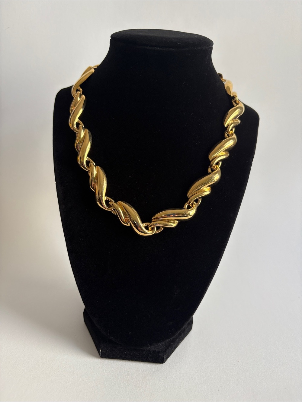 Gold Twisted Link Necklace Statement Chain Elegant Women Jewelry